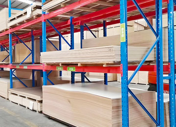板材重型倉儲貨架，只要是板，都能輕松拿捏【易達貨架】