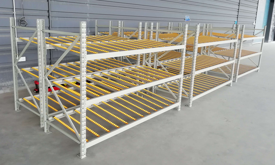 高密度存儲(chǔ)，實(shí)現(xiàn)“貨找人”式揀貨