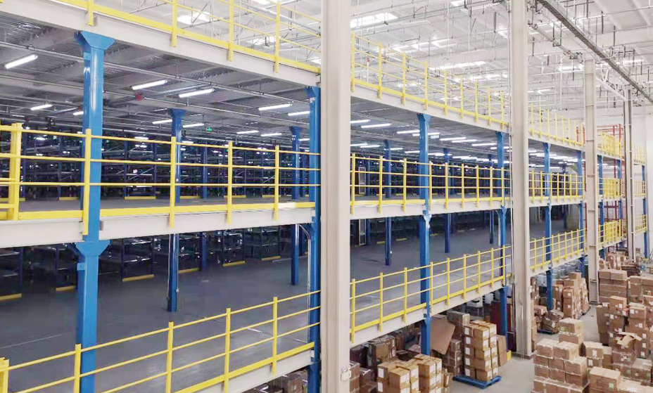 高密度存儲(chǔ)，實(shí)現(xiàn)“貨找人”式揀貨