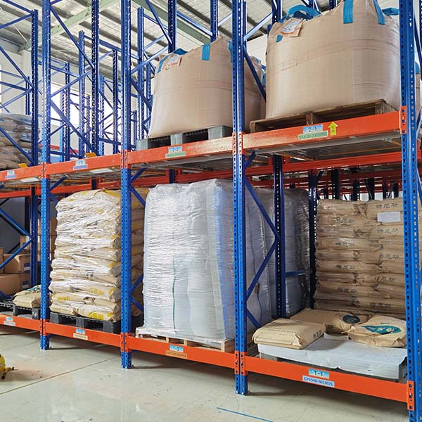 貫通式重力貨架